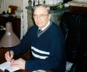 Bild 8: In den letzten Jahren vor seinem Tod arbeitete Martin Selber als Journalist und Schriftsteller (hier 1999 an seinem Schreibtisch).