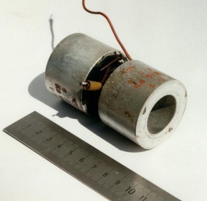 Bild 4. Bombenzünder-Kondensatoren aus dem Gerät des Verfassers. 